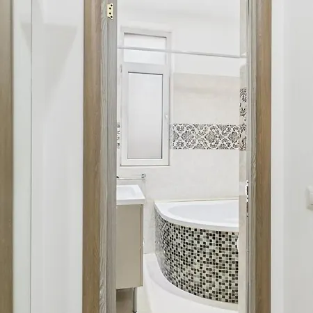 Refugiu Urban 2 Smart * Bucarest